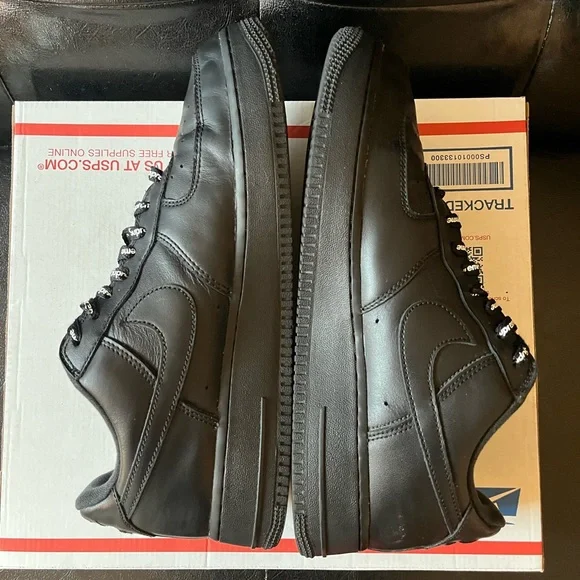 Supreme x Nike Air Force 1 Low ‘Box Logo – Black’ Men’s 9.5 - Picture 5 of 7